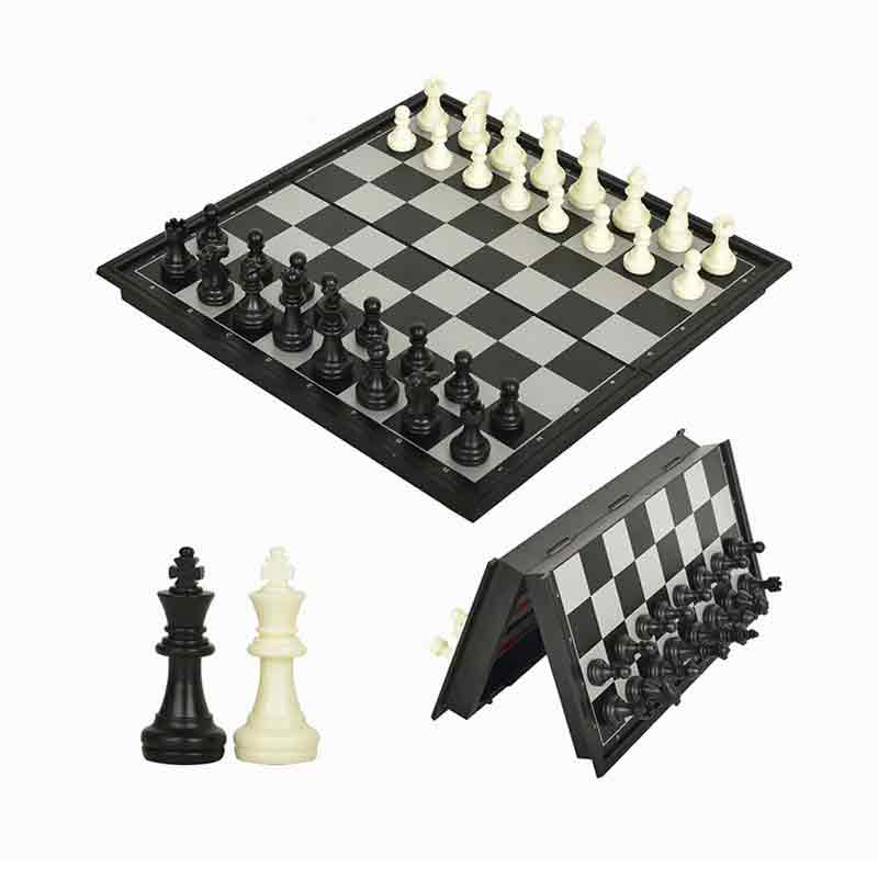 Set di scacchi di plastica magnetica di dimensioni di viaggio